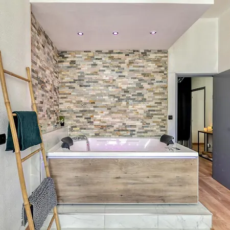 Parenthese Occitane - Free Parking - Balneotherapie